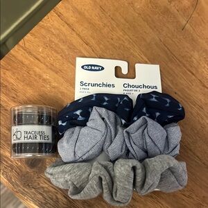Old Navy Hair Scrunchies & Traceless Hair Ties
